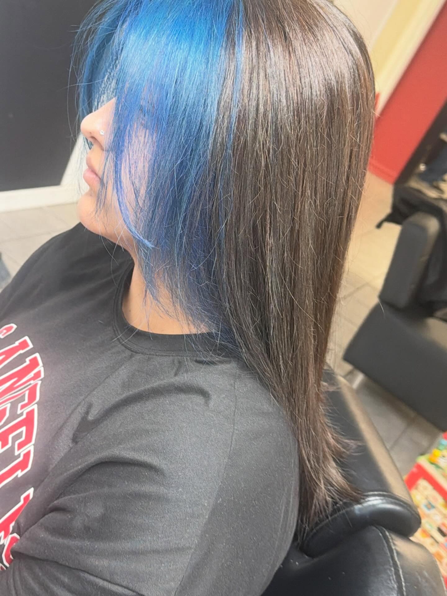 Blue fringe color block